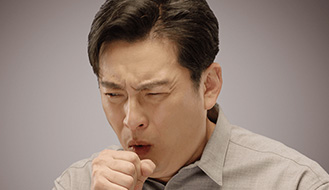 【医師が解説】喫煙者の咳（せき）や痰（たん）は危険信号の表れ？！