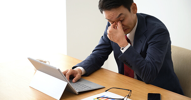 睡眠不足の日本