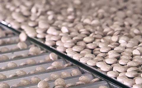 機械で粒を計数