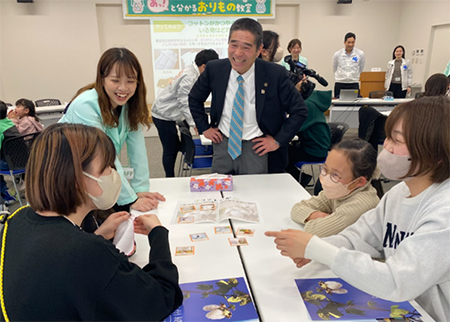 親子で学ぶ“あっ！と分かる”おりもの教室の様子①
