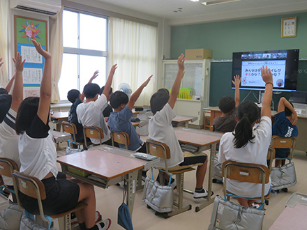 オンラインで実施したトイレ特別授業の様子